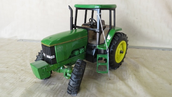 ERTL JOHN DEERE 7800 DEMONSTRATOR TRACTOR