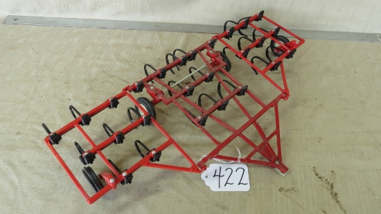 ERTL IH CULTIVATOR