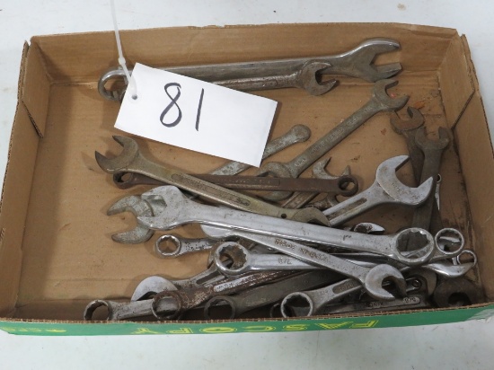 FLAT OF MISC WRENCHES