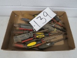 FLAT OF MISC SCREW DRIVERS