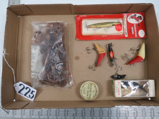 MISC VINTAGE LURES AND WAX WORMS