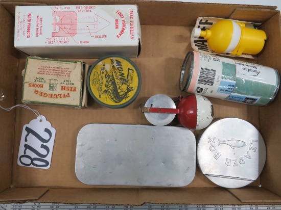 MISC VINTAGE FISHING EQUIPMENT