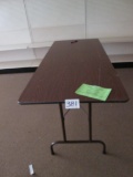 FOLDING TABLE