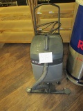 Floor/carpet Water Extractor
