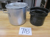 12 Quart Aluminum Stock Pot And Enamel Colander