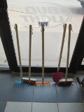 New 5 Kids Yard Tools: 2 Rakes 2 Brooms 1shovel