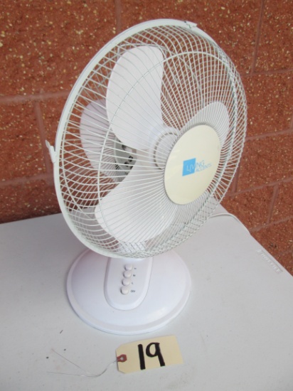 Living Accents Oscillating Fan