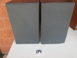 2 Yamaha Speakers