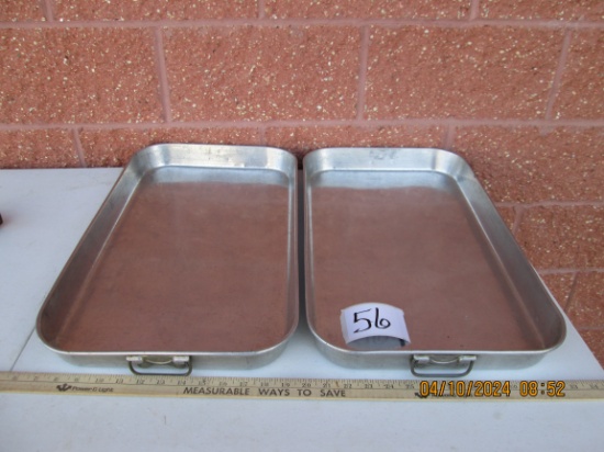 2 Aluminum Baking Pans with Handles