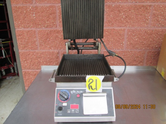 Star Pro Max Panini Grooved Grill