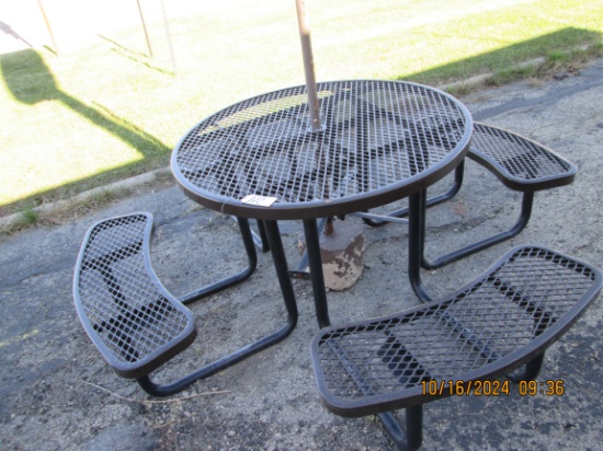Commercial Picnic Table