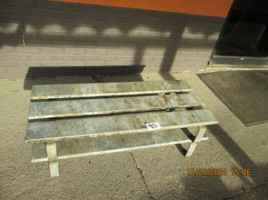 2 Steel Dunnage Rack's