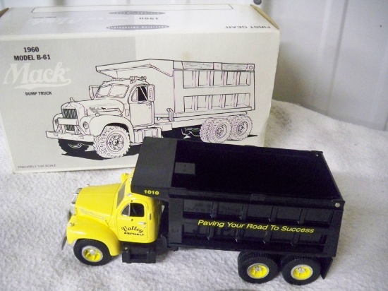 B Mack 1960 Dump Truck. NIB