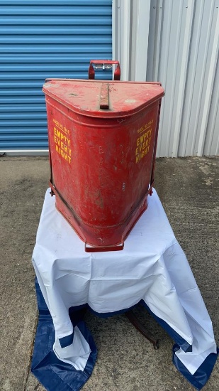 Metal towel ben, ashtray & mop bucket All metal so it will last forever