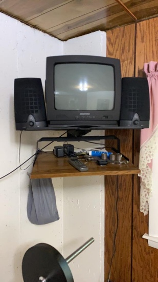 Tv & speakers