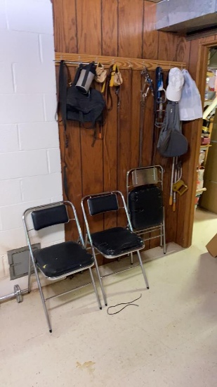 3 chairs and contents of wall