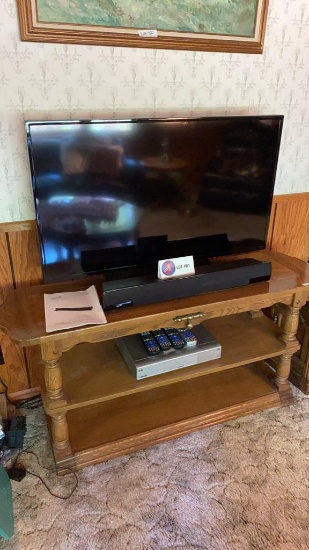 47” Samsung tv & Live speaker bar