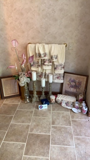 Bathroom decor
