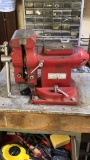 Red vise