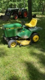 John Deere 318 lawn tractor