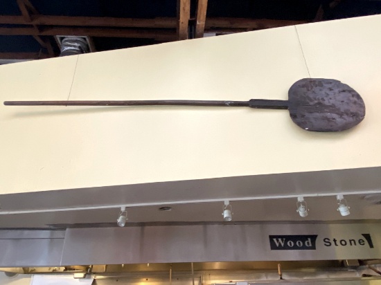 VINTAGE 9' PIZZA PADDLE