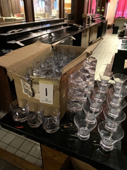 *LOT*(71)HEAVY-DUTY PLASTIC CUPS