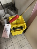 MOP BUCKET & WRINGER