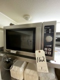 AMANA S/S 1000W COMMERCIAL MICROWAVE OVEN MOD. RCS10DSE