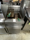 DEAN S/S 65LB FRYER W/INTEGRATED FILTER SYSTEM MOD. CFSMC160GN