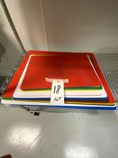 *LOT*ASST COLOR-CODED POLY CUTTING BOARDS