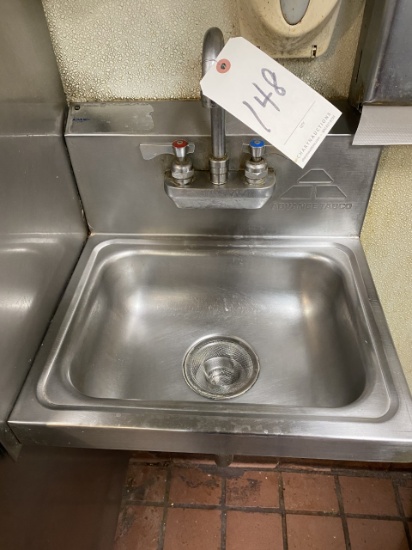 ADVANCE S/S WALL HAND SINK