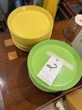 *LOT*(45)GREEN & YELLOW PLASTIC 10