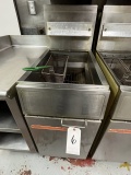 FRYMASTER S/S 40LB 1050BTU FRYER W/(1)FRY BASKET MOD. GF40SD