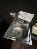 KROWNE S/S WALL HAND SINK