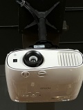 EPSON HOME CINEMA 3L DATA PROJECTOR W/SCREEN MOD. 3700