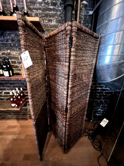 WOVEN 3-PANEL DIVIDER