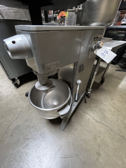 UNIVEX 20QT MIXER W/S.S. BOWL & HOOK MOD. M20