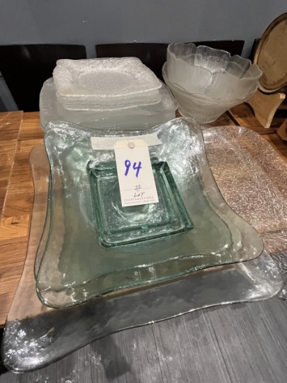 *LOT*(22)ASST GLASS PLATES & PLATTERS