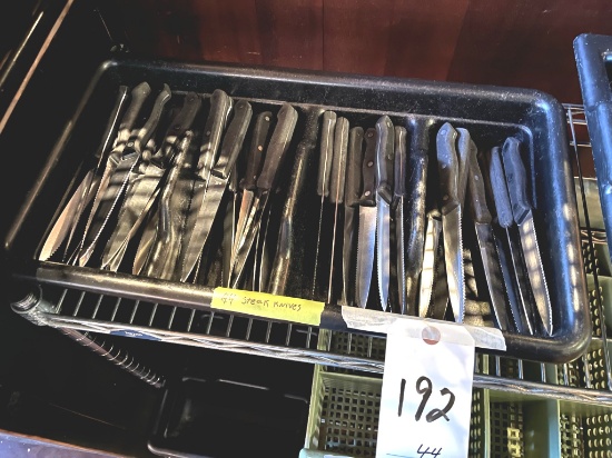 *LOT*(44)STEAK KNIVES