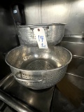 *LOT*(2)ALUMINUM COLANDERS