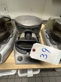 WARING COMMERCIAL DOUBLE BELGIAN WAFFLE MAKER