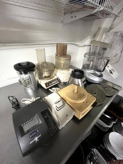 *LOT*ASST FOOD PROCESSOR & BLENDER COMPONENTS & MISC