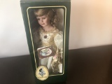 Vintage Cinderella at the Ball Fairy Tale Series by Geppeddo Made in China 17