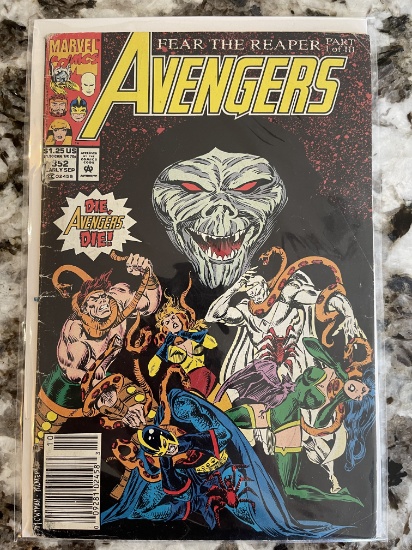 Avengers Comic #352 Marvel Includes White Vision and Black Knight
