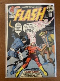 Flash Comic #209 DC Comics 1971 Bronze Age Elongated Man