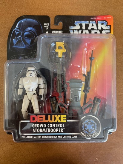 Star Wars Deluxe Crowd Control Stormtrooper with Flight Action Thruster Pack and Capture Claw 1996