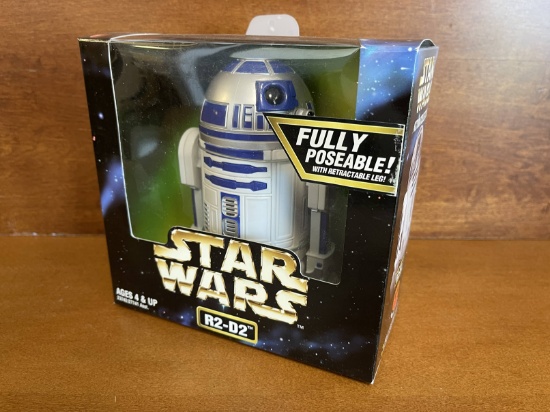 Star Wars Action Collection R2 D2 Fully Poseable with Retractable Leg 1997 NEW Kenner Lucasfilm