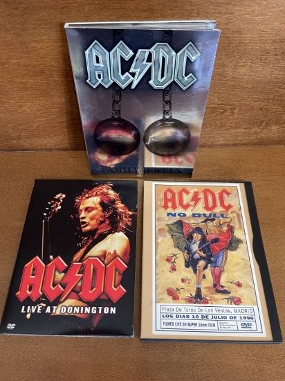 3 DVDs AC/DC No Bull Live in Madrid AC/DC Live in Donington & AC/DC Family Jewels DVD