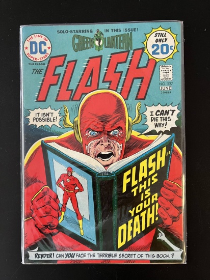 The Flash Comic #227 DC Comics 1974 Bronze Age Comic Green Lantern