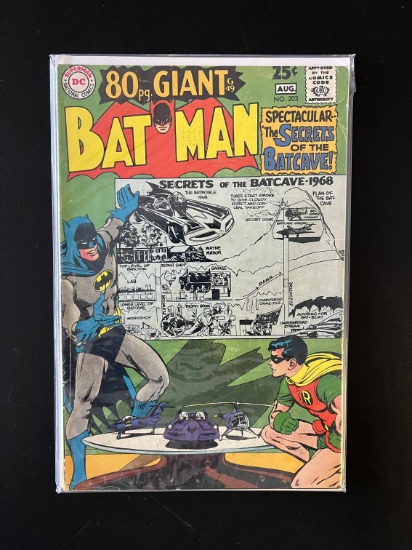Batman Comic #203 DC Comics 1968 Silver Age Comics Giant 25 Cent Cover Price